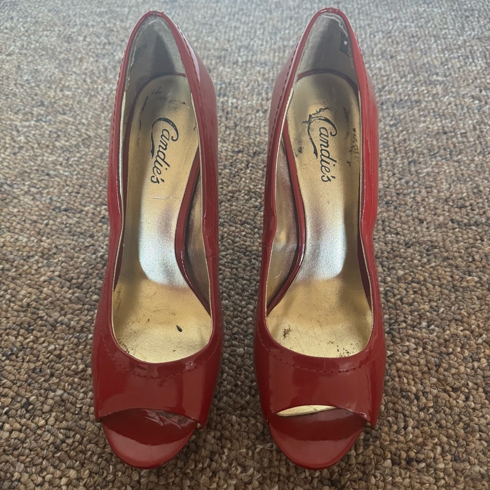 Retro, Vintage Candie’s Candy Apple Red Peep Toe Pump Open toe leather w heel - Picture 3 of 6